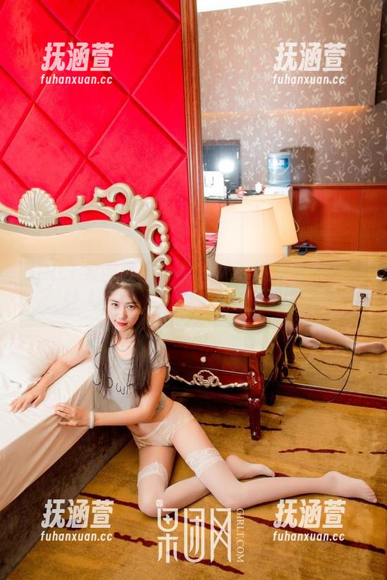GIRLT果团网 - 合集曝光：沈梦瑶的裸足，让人怀疑生活原来可以如此甜蜜？