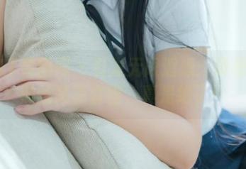 GIRLT果团网 – 引发无限遐想：莫雅淇的黑丝高清套图，真是绝了！