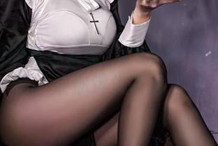 没有地图的蓝色妖姬：Leah梓未的写真图集，让你迷失在色彩里