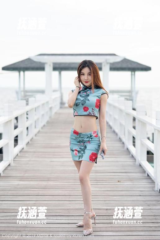 MiStar魅妍社 - 跟着Mieko林美惠子一起探索眼镜的艺术：原图和精选让人捧腹！