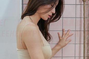 Min.E(민이)的美图，真是挑战我的自控力——LEEHEEEXPRESS，快让我静静！