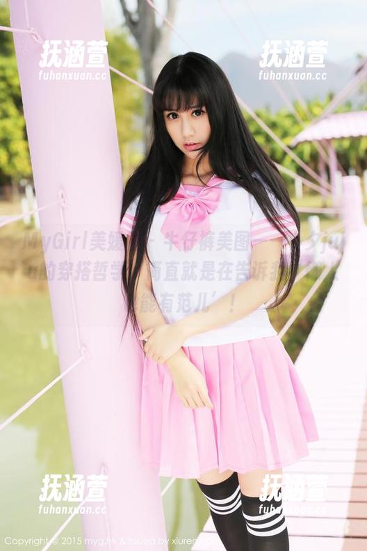 MyGirl美媛馆-小夕juju MyGirl美媛馆 - 牛仔裤美图——小夕juju的穿搭哲学,简直就是在告诉我‘懒人也能有范儿’!