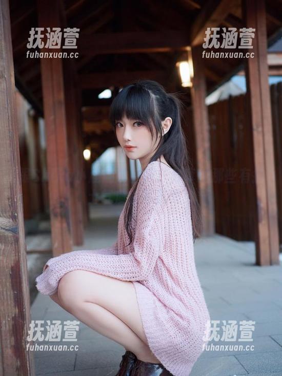 Shika小鹿鹿 跟Shika小鹿鹿学护理:分享她那些有护士气质的写真集!