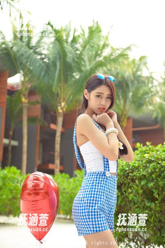 TGOD推女神 - 吕梦玉的礼服图包：时尚界的调皮精灵精选，快来围观！