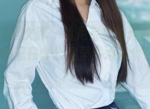 TuiGirl推女郎 – 哈尼宝宝的职业装写真集：我也想在办公室里穿得像个T台女王！