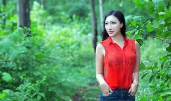 TuiGirl推女郎 – 王依萌的日常高清合集，时光倒流的妆点，忍不住想多看两眼