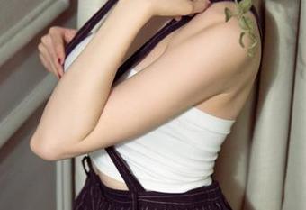 UGirls尤果网 – 在线看夏雨桐的旅拍美图，感觉自己也在路上！