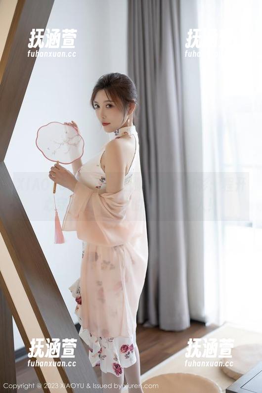 XIAOYU语画界-程开心 XIAOYU语画界 - 图集中的白衬衫:程开心穿出这个季节的无奈与迷人!