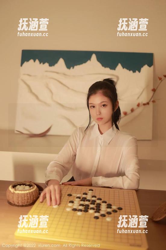 Xiuren秀人网-于诺诺ise Xiuren秀人网 - 美图中的于诺诺ise:双马尾撩到我心里,感觉自己也想跳起舞来!