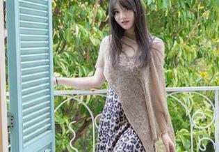 Xiuren秀人网 – 原图大揭秘：吃白菜的vi菜菜的秘书气质与风情图集