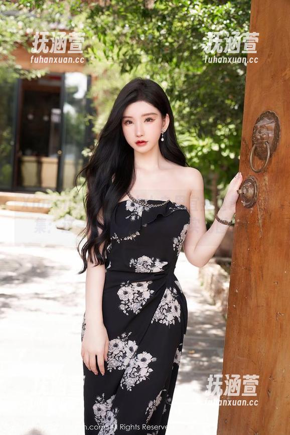 Xiuren秀人网-小小白思宜 Xiuren秀人网 - 小小白思宜圣诞最新合集:这一季的瞩目焦点,实力圈粉!