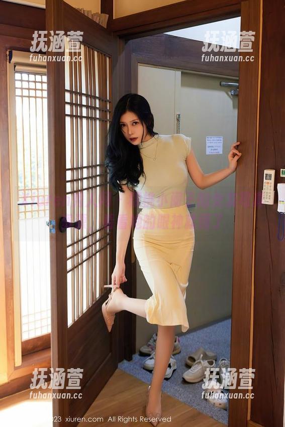 Xiuren秀人网 - 樱桃小阑子的女友写真资源，看看她的眼神就懂了