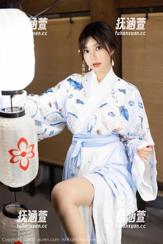 Xiuren秀人网 - 精选中的精选：白兔西希的职业装写真，心机满分