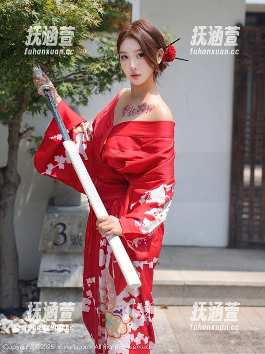 Xiuren秀人网-艾希儿 Xiuren秀人网 - 艾希儿短裤:定制的图片,隐藏着那些难以言喻的慵懒。