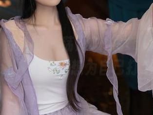 Xiuren秀人网 – 荡漾Crystal海边：那些图片让人忍不住想为自己打个电话！