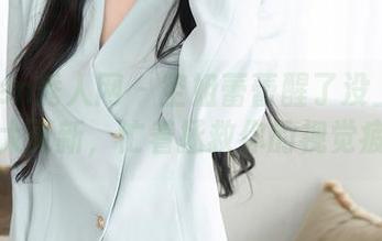 Xiuren秀人网 – 空姐蕾蕾醒了没上线：图片大更新，忙着拯救你的视觉疲劳！
