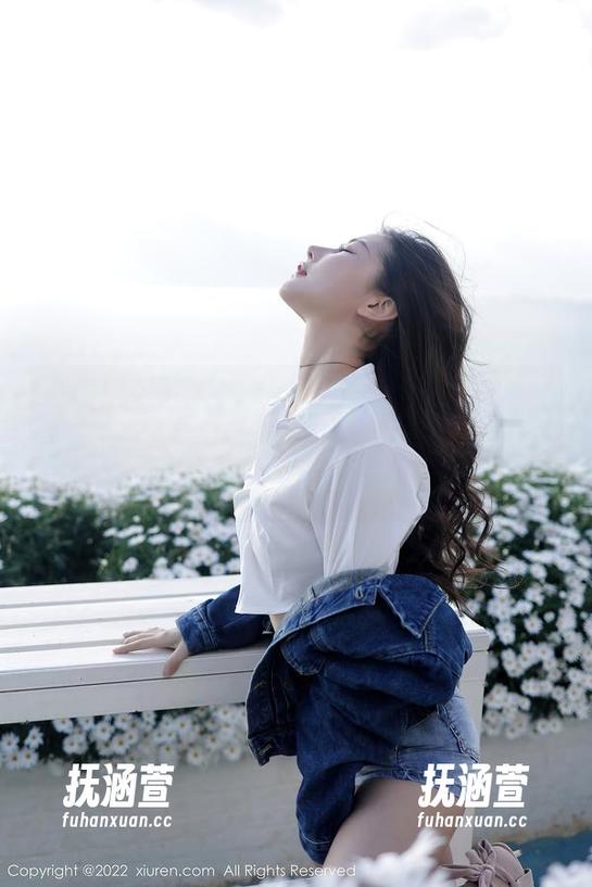Xiuren秀人网-陈梵妮Fanny Xiuren秀人网 - 一秒入迷!下载陈梵妮Fanny的红裙图片,看看这身段真是太让人想入非非了。