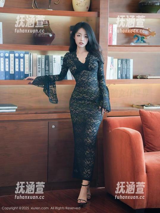Xiuren秀人网 - 在露露小喵的女仆世界里，合集资源就是你的无限好奇心快来追逐吧！