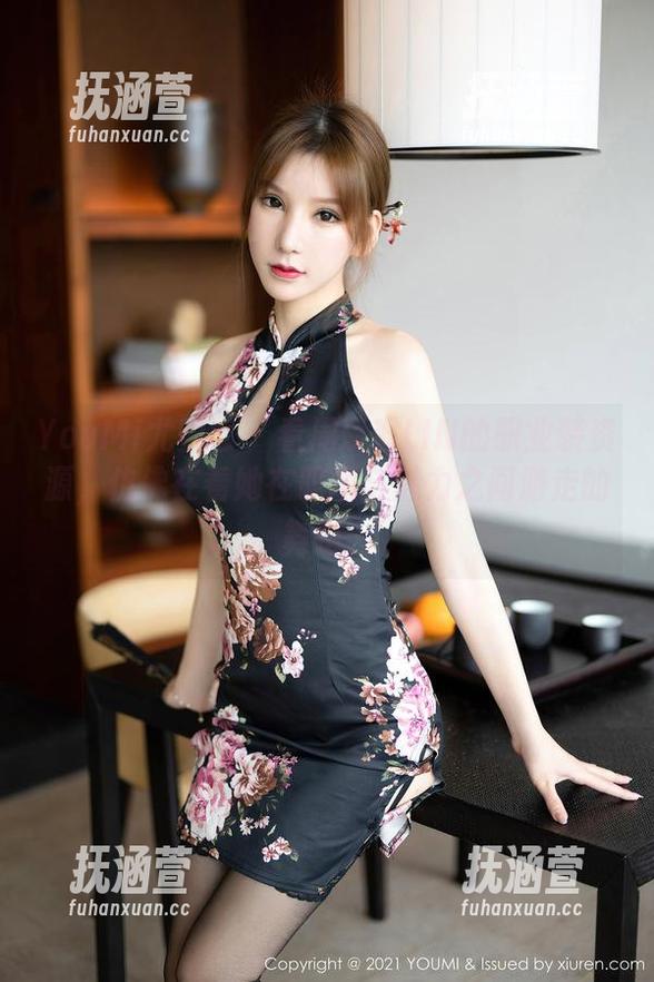 YouMi尤蜜荟-周琰琳LIN YouMi尤蜜荟 - 看周琰琳LIN的职业装资源,仿佛在看她在职场与魅力之间游走的舞蹈。