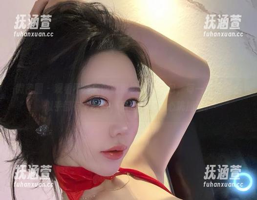 不爱笑的赛琳 微密圈 - 观看不爱笑的赛琳学妹的图包,每一张图背后似乎都有个故事,但我只懂得心跳加速。