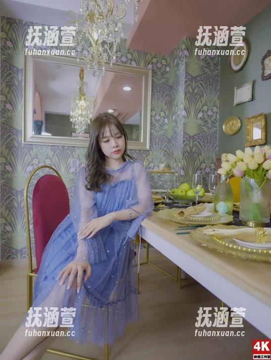 丽柜 - 最新由美的双人写真集，感觉好像在抓住什么又像抓不住！
