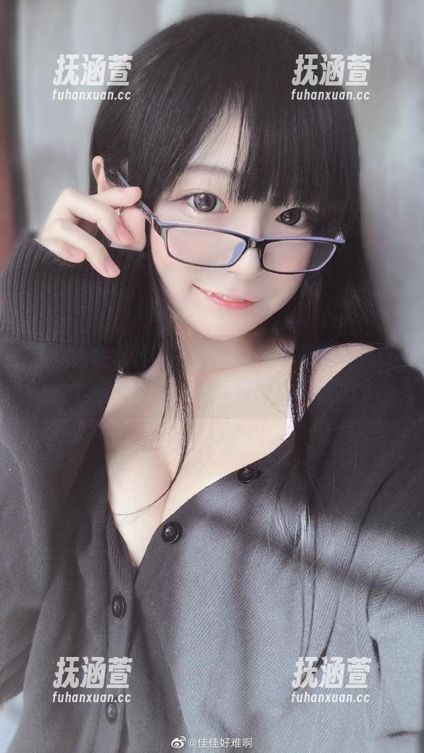 乱说，佳佳酱ovo的短裙私房美图明明是个心灵鸡汤，给我极强治愈感。