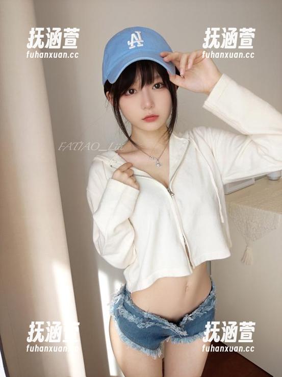 发条少女yoki 发条少女yoki粉色写真合集:可爱与迷离的完美碰撞!