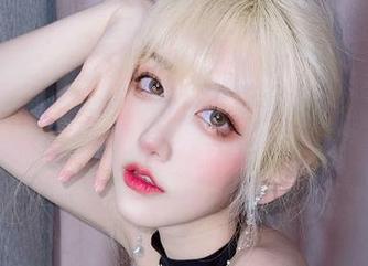 暗夜猫女再度来袭！啾小妍最新更新，咕噜这情绪你get了吗？