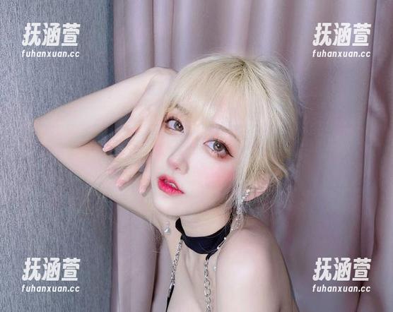 暗夜猫女再度来袭！啾小妍最新更新，咕噜这情绪你get了吗？
