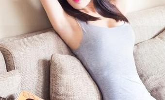 头条女神 – 肉丝写真大揭秘：申美嫣的魅力与风情