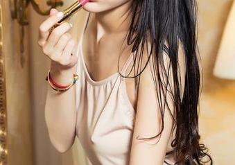 头条女神 – 美纳子的私房照，真是个‘死库水’的美丽陷阱！