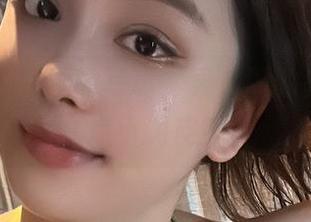 微密圈 – 奶雯的写真，果冻般的柔软，带点小调皮？