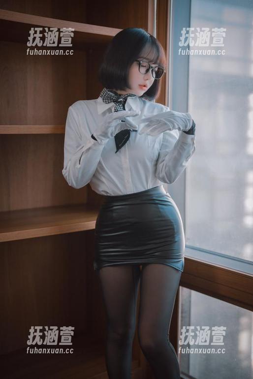 孙乐乐(손예은)的兔女郎套图，难道你也在偷偷期待那些免费福利？