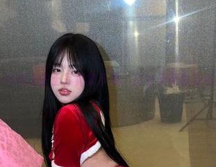 微密圈 – 小优优子护士写真集下载，白衣天使也有俏皮的一面！