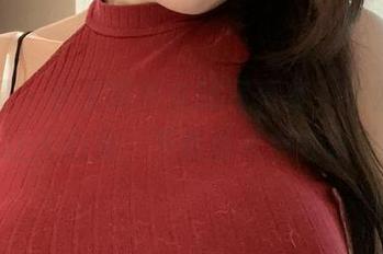 微密圈 – 小玉吃果冻的写真集，牛奶般的肌肤让人心荡，下载请求疯狂增长中！