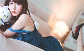 这组小酥酱护士写真，照片里总觉得有点不只如此……是不是我的想象力太丰富了？