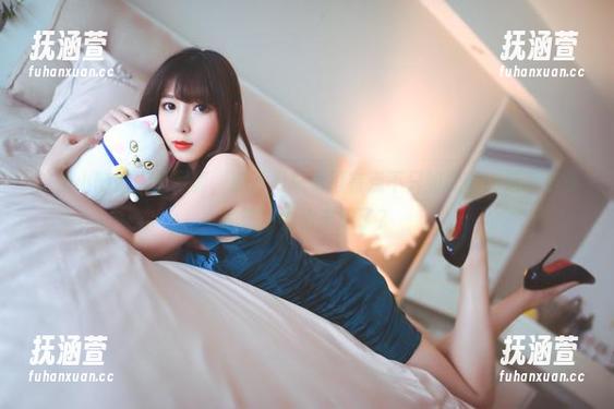 这组小酥酱护士写真，照片里总觉得有点不只如此……是不是我的想象力太丰富了？