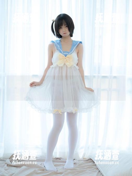 少女秩序 - 千澄的泳衣作品：不是我夸，有种令人窒息的美感。