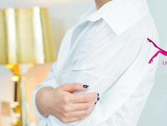 尤果网 – 虽然免费的佟蔓女友图册，但绝对不想和她分享！