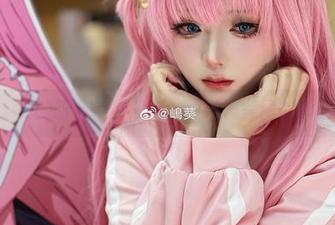 来自嶋葵的粉色信件：每一封都是美丽的套图合集