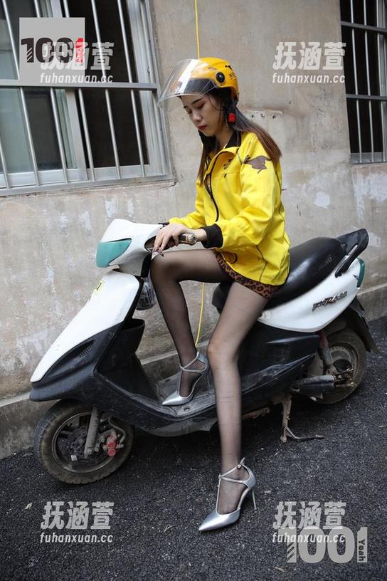 异思趣向 - 兔兔等你在绿色格子裙里发光发热！从未见过的作品集分享！