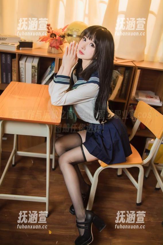 您的蛋蛋 在工作与玩乐之间,您的蛋蛋职业装cos图册任你选择!