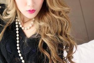 推女神 – 伍月yuer可爱大揭秘，带你飘进无圣光图集的奇妙世界