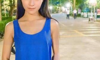 推女神 – 浴缸里的王语纯写真：阳光、泡沫，还有些许捉摸不定的默契