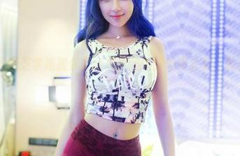 推女郎 – 冯雨芝学姐教你如何把美图做到免费分享，真是太贴心了！
