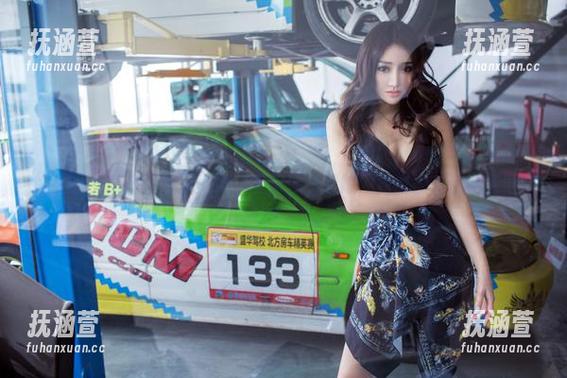 推女郎 - 高清图库见真章，李丽莎当厨娘，竟然也有这种感觉！
