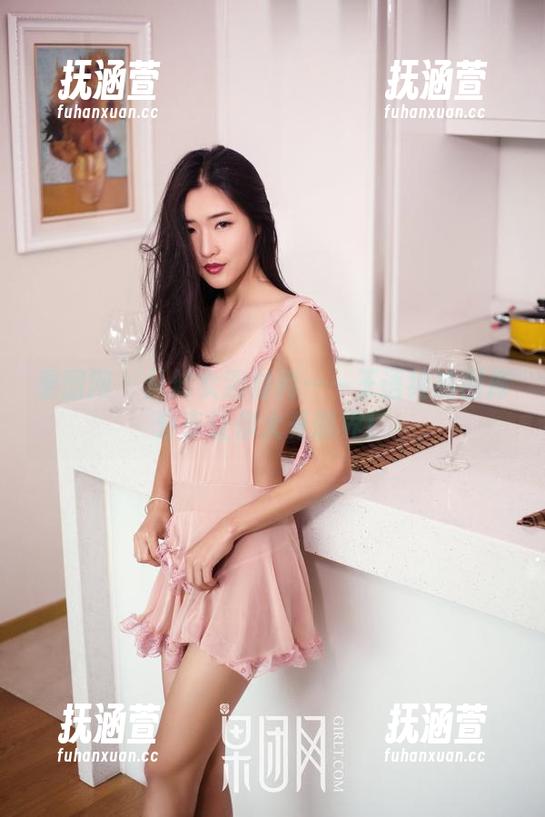 果团网-王语纯 果团网 - 从修女到时尚——王语纯的图库分享让你大开眼界!