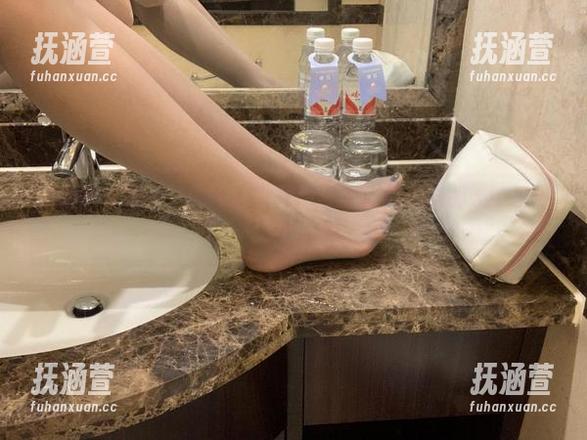 微密圈 - 桃脱了的肉丝合集：那些让你心跳加速的瞬间，快来围观！