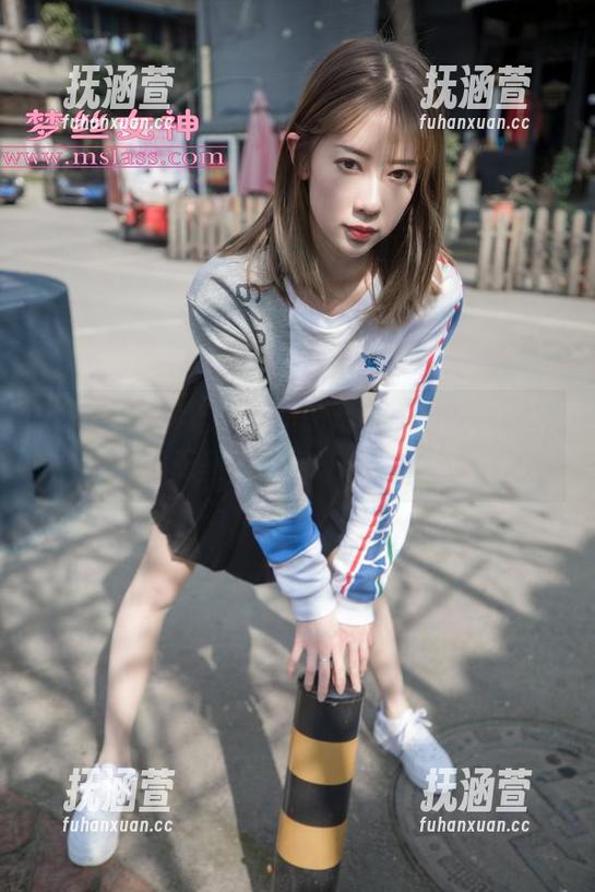 梦丝女神 - 近期最爱的海边写真，莹仙女的无圣光原图让我着迷！