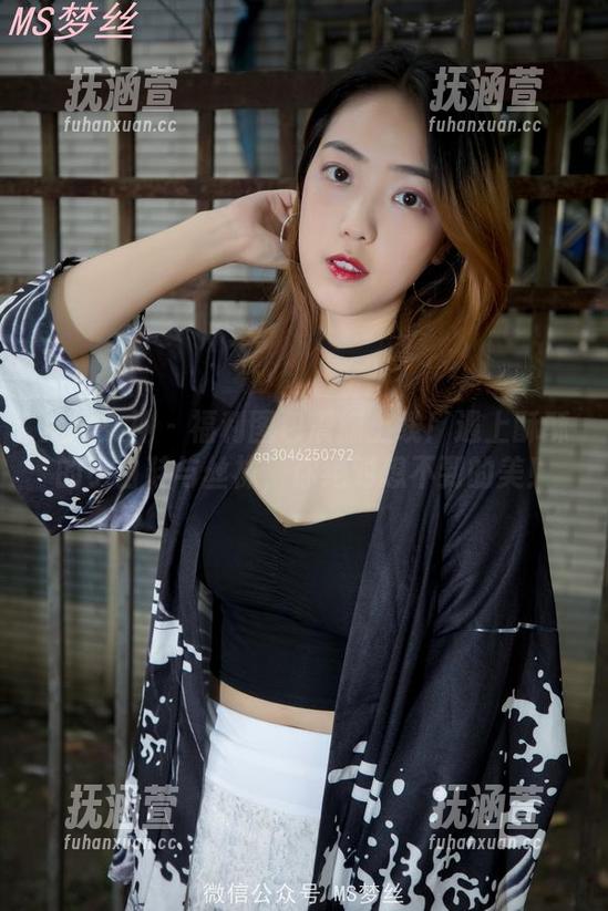 梦丝女神-酥酥 梦丝女神 - 福利图包震撼上线!遇上酥酥的小白鞋与丝袜,你绝对想不到的美!